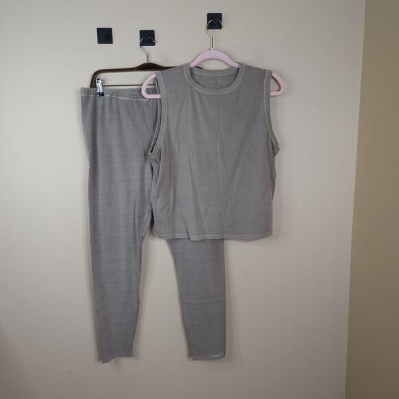 SKIMS SAMPLES Outdoor Tank and Leggings Desert Size 2X - Picture 1 of 12